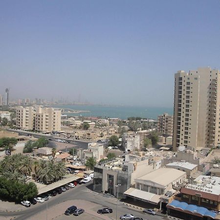 Marina Royal Hotel Suites Kuwait City Exterior foto