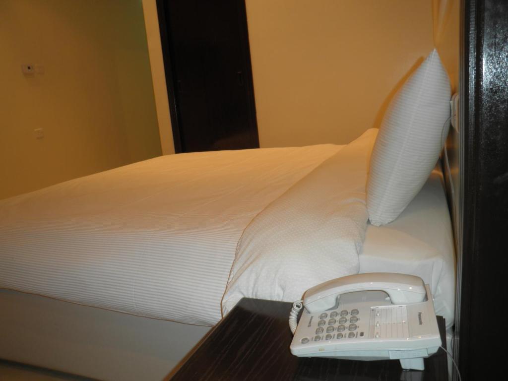 Marina Royal Hotel Suites Kuwait City Habitación foto