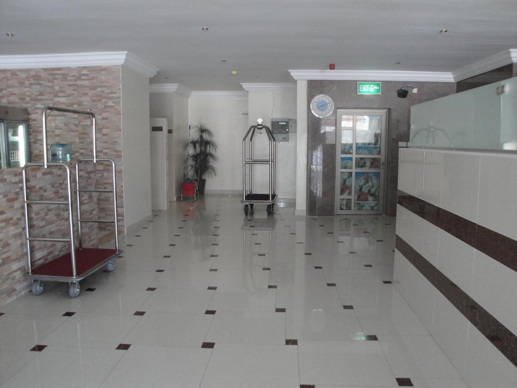 Marina Royal Hotel Suites Kuwait City Exterior foto