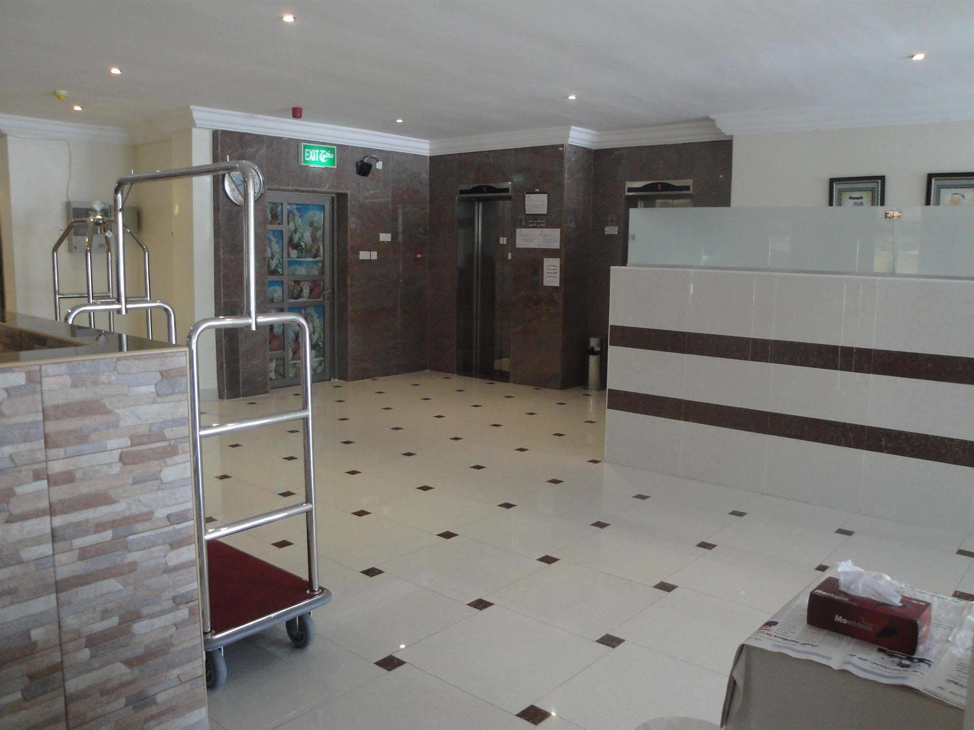 Marina Royal Hotel Suites Kuwait City Exterior foto