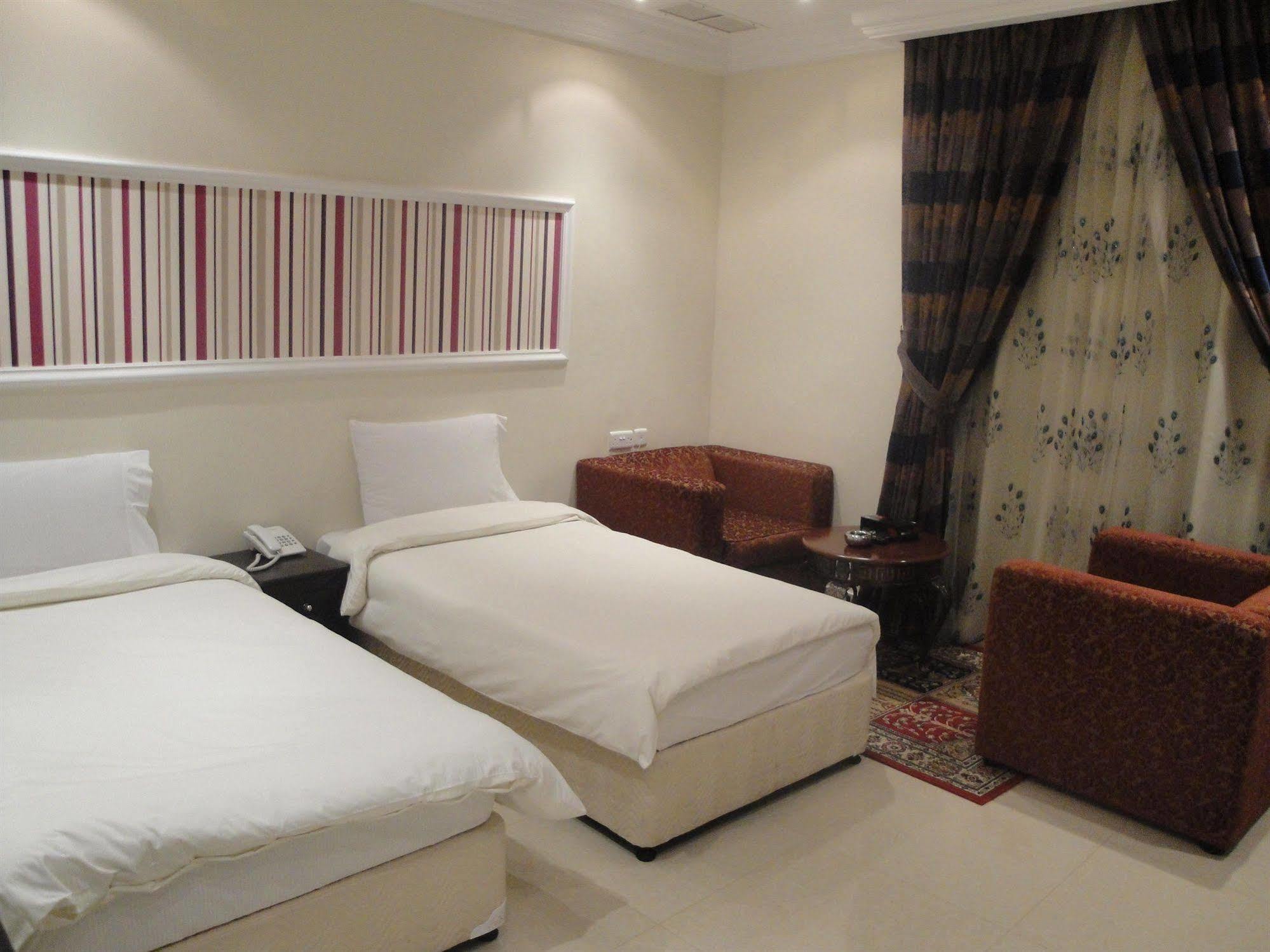 Marina Royal Hotel Suites Kuwait City Exterior foto